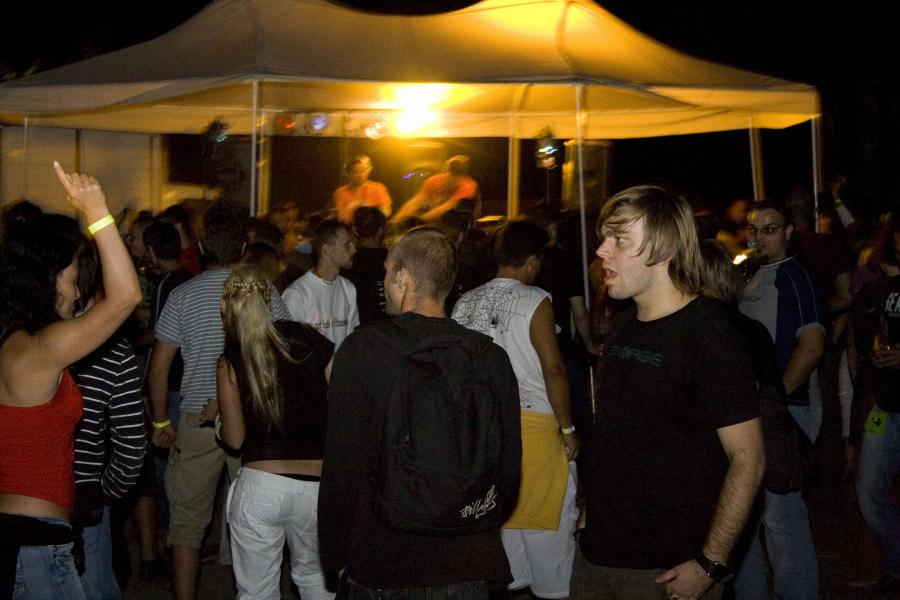 Green Island Electronic Festival 2008.

Foto: zeros

Kljune rijei: green-island-electronic-festival