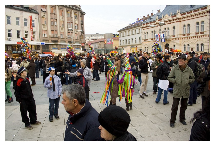 Foto: Daniel Antunovi

Kljune rijei: karneval kaos zavrsnica obp trg