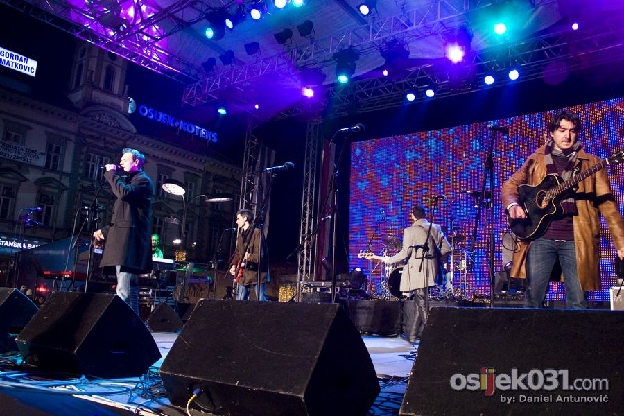 'Daj 5'

Foto: Daniel Antunovi

Kljune rijei: daj-pet humanitarni-koncert 