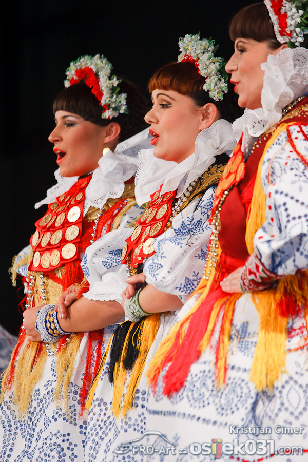 Lado - ansambl narodnih plesova i pjesama Hrvatske

Foto: Kristijan Cimer [Pro-Art]

