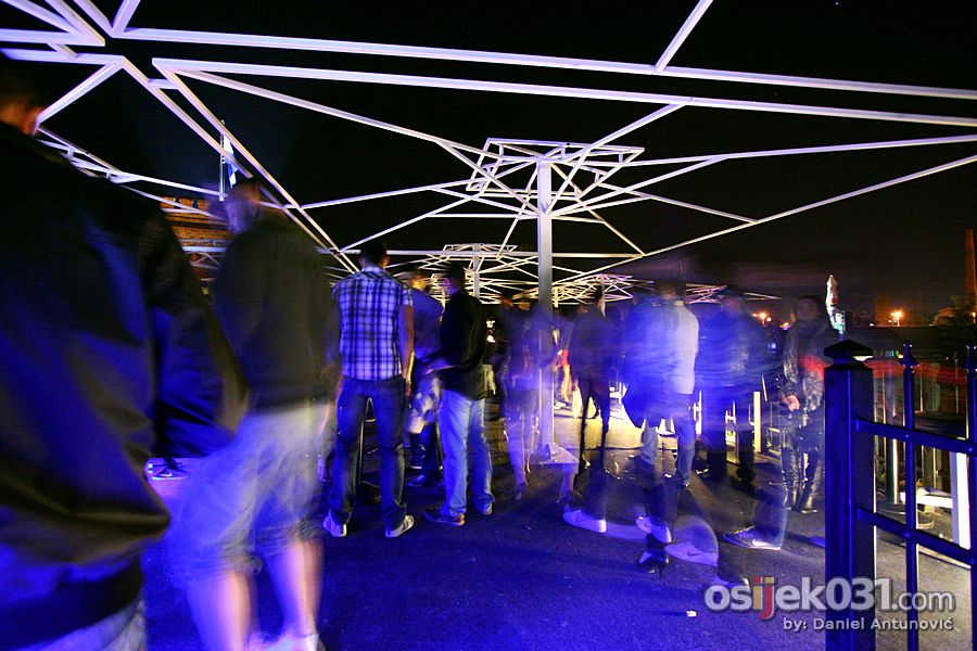 AXE Party

[url=http://www.osijek031.com/osijek.php?najava_id=31759]Bastion: AXE Party / otvorenje terase[/url]

Foto: Daniel Antunovi

