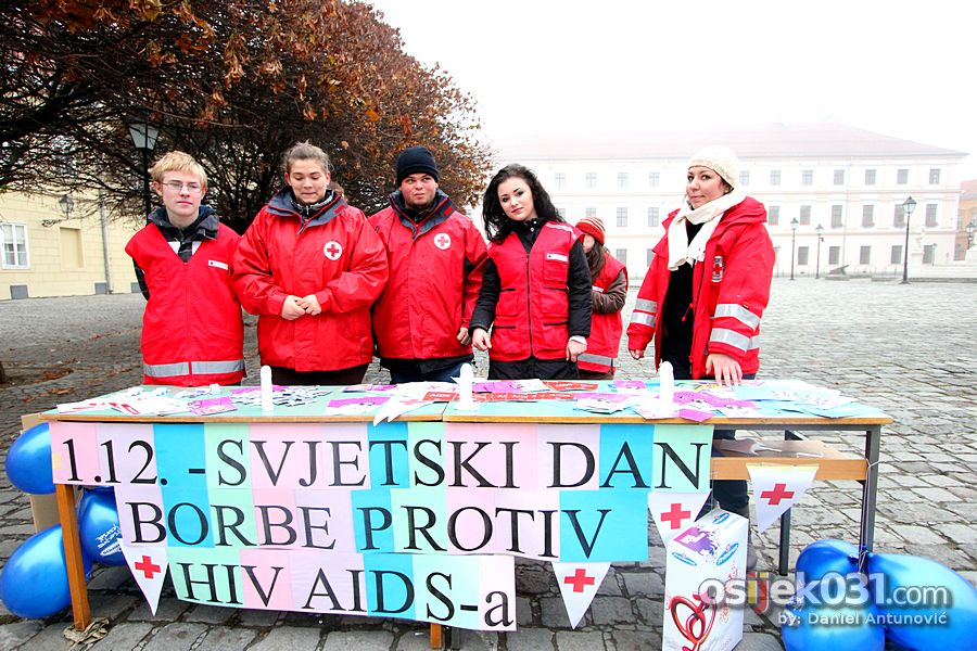[url=http://www.osijek031.com/osijek.php?topic_id=35333]Svjetski dan borbe protiv AIDS-a[/url]

Foto: Daniel Antunovi

