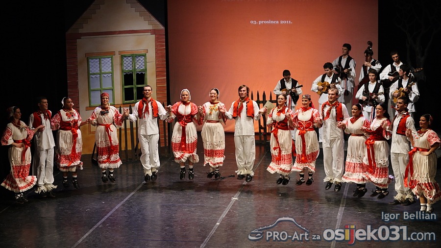 [url=http://www.osijek031.com/osijek.php?topic_id=35404]Dan grada Osijeka 2011. : HNK: Sveani koncert HKUD-a eljezniar[/url]

Foto: Igor Bellian [Pro-Art]

