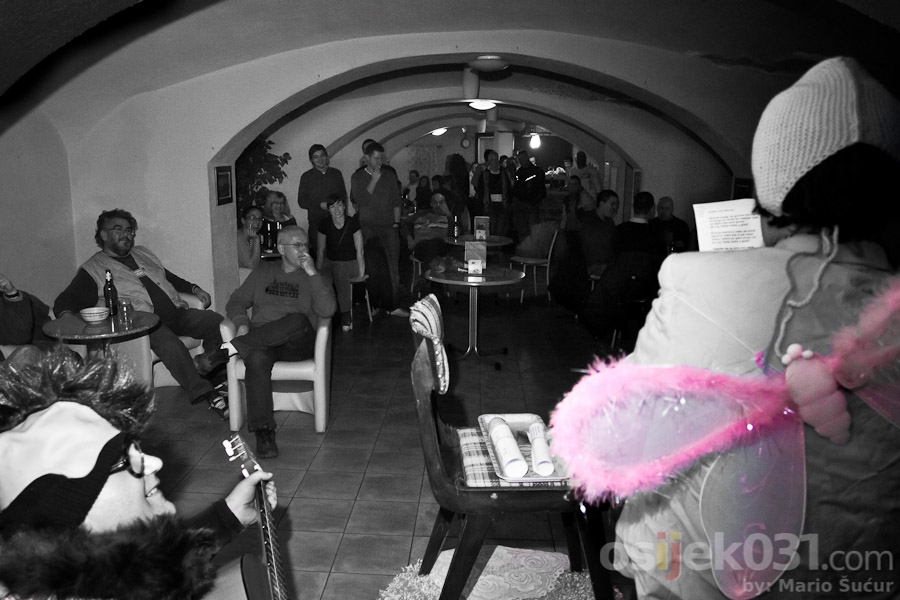 [url=http://www.osijek031.com/osijek.php?najava_id=35478]Pink Panter: Promocija devetog albuma Anti Music Benda[/url]

Foto: Mario uur

