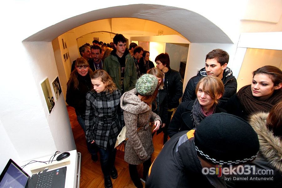 [url=http://www.osijek031.com/osijek.php?topic_id=36388]No muzeja Osijek 2012. [FOTO][/url]

Foto: Daniel Antunovi

