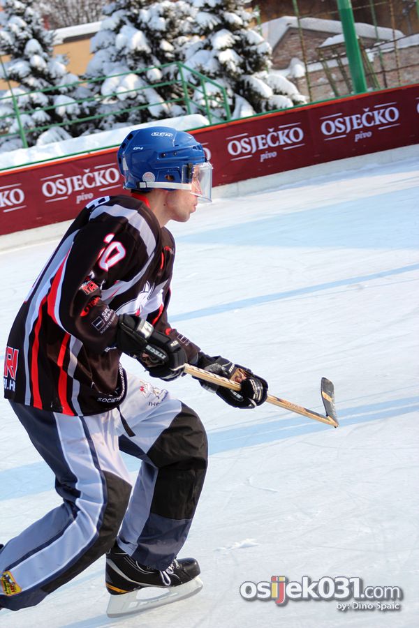[url=http://www.osijek031.com/osijek.php?topic_id=36533]Hokej: Ledena kuna 2012.[/url]

Foto: Dino Spai

