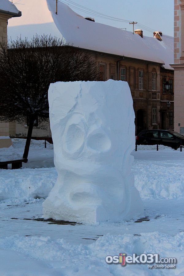 [url=http://www.osijek031.com/osijek.php?topic_id=36595]Skulpture od snijega u Tvri[/url]

Foto: Dino Spai

