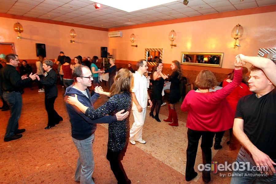 [url=http://www.osijek031.com/osijek.php?topic_id=36952]Hotel Royal: Fiesta latina party & besplatna salsa radionica [FOTO][/url]

Foto: Daniel Antunovi

