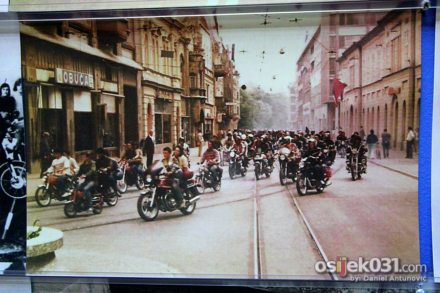 [url=http://www.osijek031.com/osijek.php?topic_id=37074]U pothodniku otvorena izloba 'Motociklizam kroz povijest'[/url]

Foto: Daniel Antunovi

