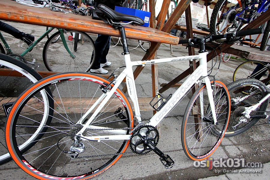 [url=http://www.osijek031.com/osijek.php?topic_id=37844]Bicikljak: Trei Sajam rabljenih bicikala i opreme[/url]

Foto: Daniel Antunovi

