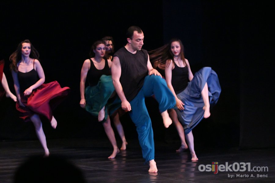 [url=http://www.osijek031.com/osijek.php?topic_id=38253]Djeje kazalite: Svjetski dan plesa 2012.[/url]

Foto: Mario A. Benc

