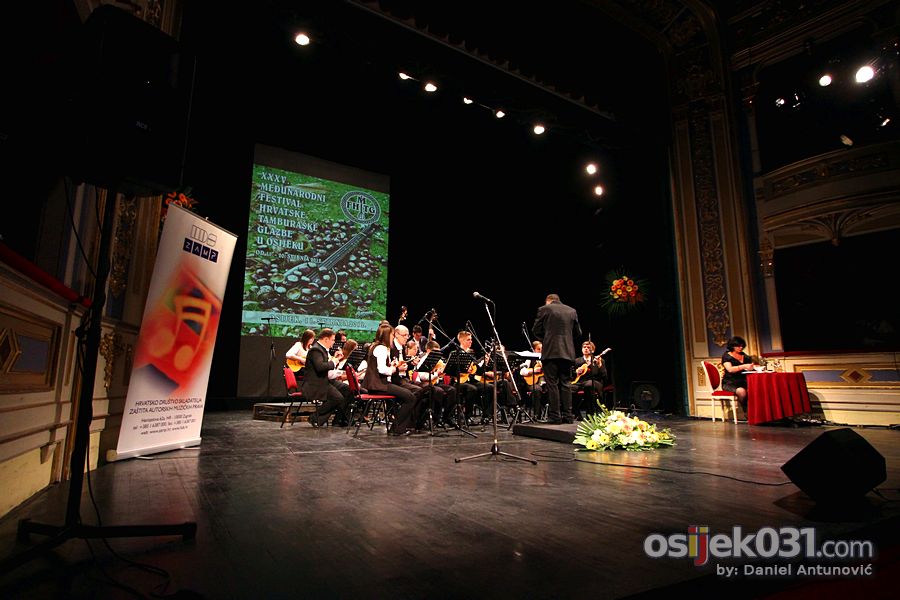 [url=http://www.osijek031.com/osijek.php?topic_id=38460]HNK: Otvorenje Meunarodnog festivala hrvatske tamburake glazbe[/url]

Foto: Daniel Antunovi

