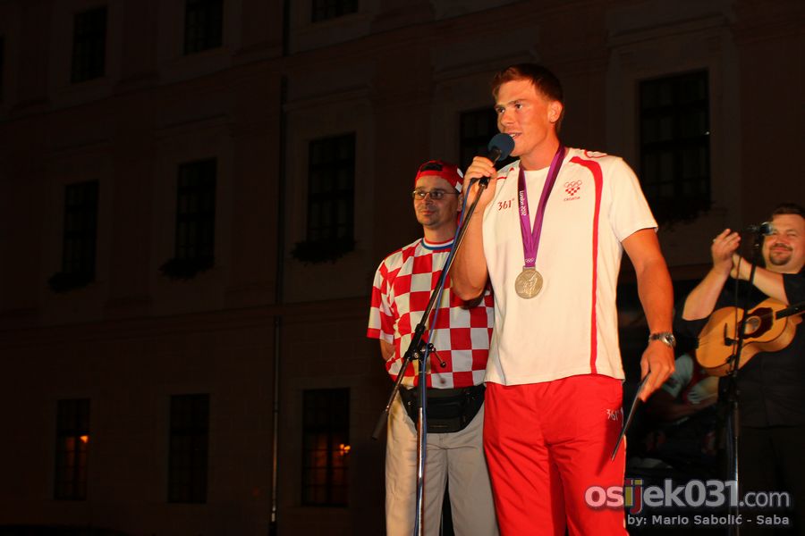 David Sain - docek u Osijeku!

Foto: Mario Sabolic - Saba

Kljune rijei: david sain veslanje iktus olimpijada