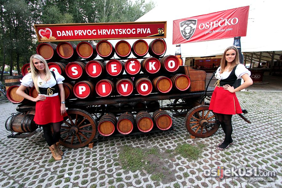 Dani prvog hrvatskog piva 2012. [otvorenje]

Foto: Dino Spai

