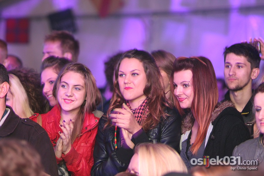 [url=http://www.osijek031.com/osijek.php?topic_id=40809][FOTO] Avenue Mallu Osijek: Hypo teen music stars [polufinale][/url]
Foto: Dino Spai

