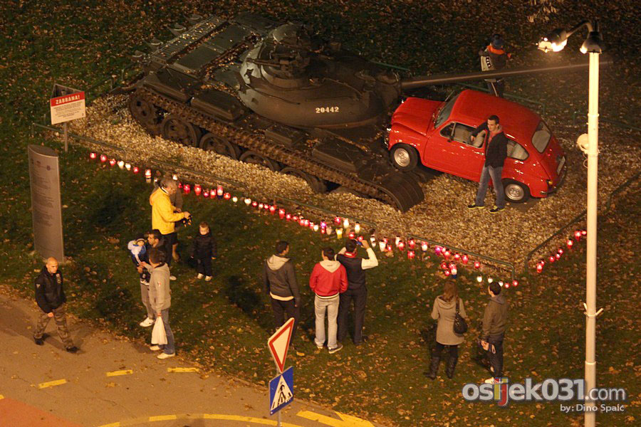 [url=http://www.osijek031.com/osijek.php?topic_id=41501][FOTO] Osjeani se prisjetili Vukovara[/url]

Foto: Dino Spai

