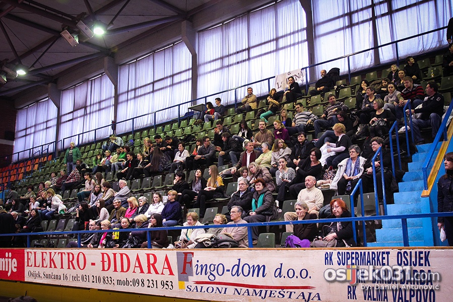 Osijek plee za Valentinovo 2013.

[url=http://www.osijek031.com/osijek.php?topic_id=42935]U Zrinjevcu se odralo natjecanje u sportskom plesu![/url]

Foto: Daniel Antunovi

