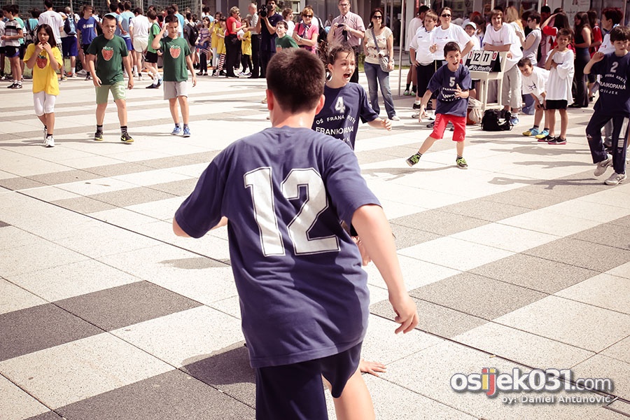 [url=http://www.osijek031.com/osijek.php?topic_id=44627]Sportske igre mladih oduevile djecu u Osijeku[/url]

Foto: [b]Daniel Antunovi[/b]

