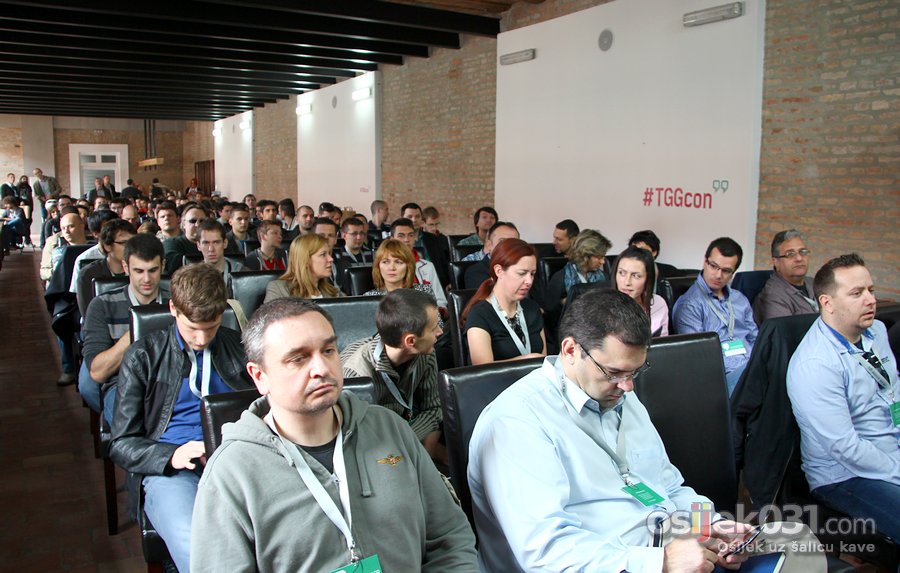 The Geek Gathering 2013. Osijek

[url=http://www.osijek031.com/osijek.php?topic_id=47312]The Geek Gathering: Davor Pavuna pred 250 geekova porucio: 