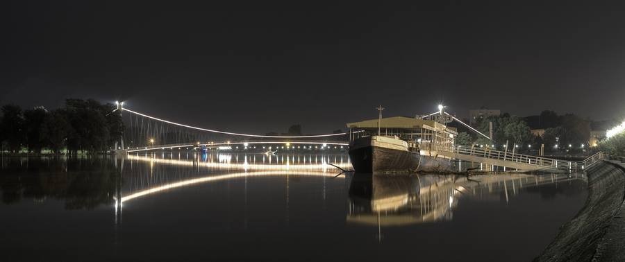 [url=http://www.osijek031.com/osijek.php?topic_id=48975][FOTO] Visei pjeaki most u Osijeku - kroz objektiv graana[/url]

Foto: Marin Lonar


