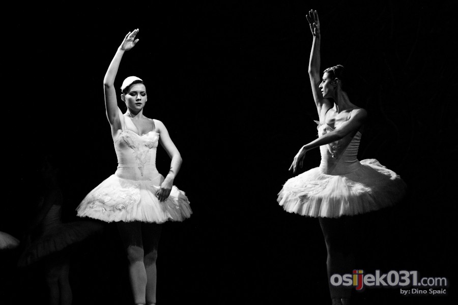[url=http://www.osijek031.com/osijek.php?topic_id=49365][FOTO] Carski ruski balet izvedbom 