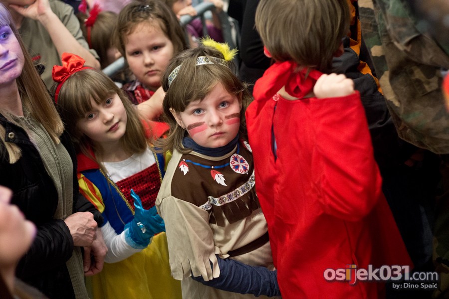[url=http://www.osijek031.com/osijek.php?topic_id=49904][FOTO] Luda karnevalska zabava u Avenue Mallu Osijek[/url]

Foto: Dino Spai

