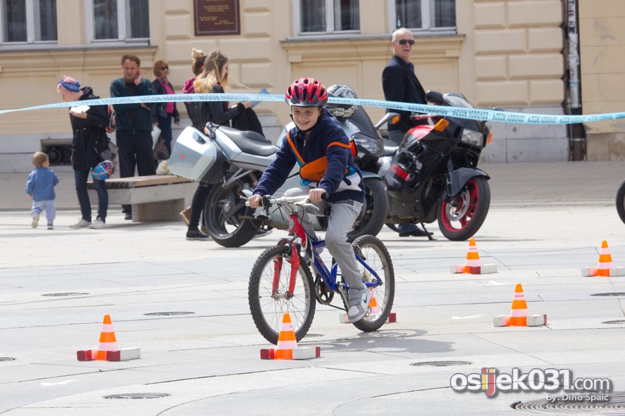 [url=http://www.osijek031.com/osijek.php?topic_id=50925][FOTO] Mališani pokazali spretnost na biciklima na ovogodišnjoj 