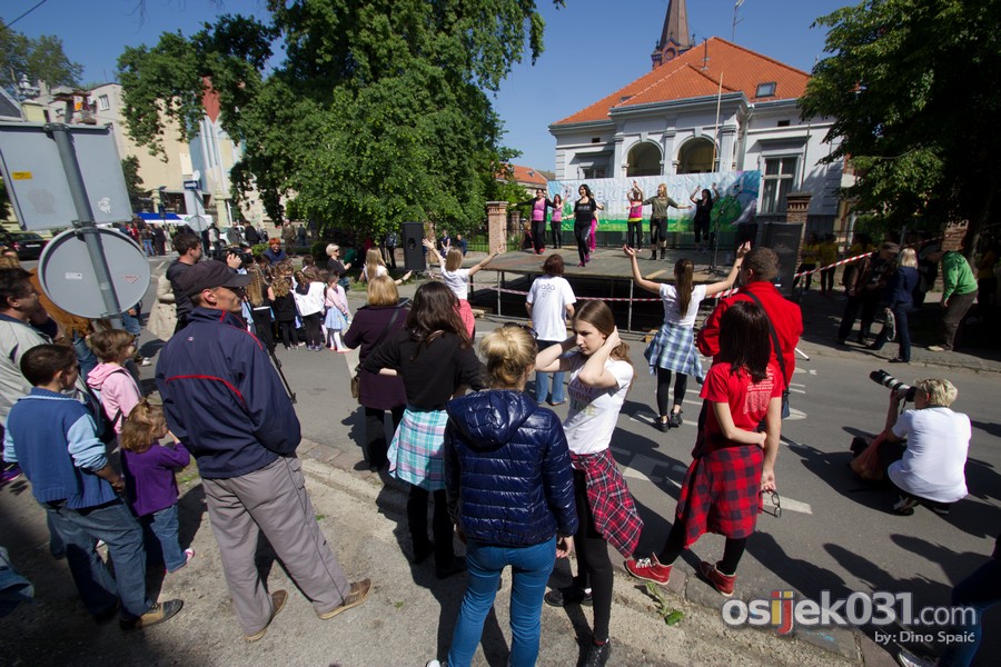 [url=http://www.osijek031.com/osijek.php?topic_id=50936][FOTO] U Osijeku obiljeen Svjetski dan zdravlja [2014.][/url]

Foto: Dino Spai

