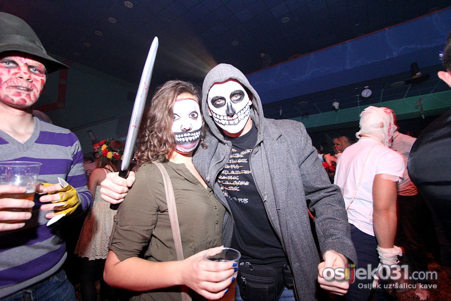 Kino Europa

[url=http://www.osijek031.com/osijek.php?topic_id=53670][FOTO] Halloween Osijek [2014.] - Lude maske obiljeile Halloween[/url]


