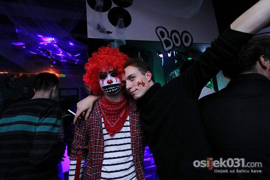 Exit

[url=http://www.osijek031.com/osijek.php?topic_id=53670][FOTO] Halloween Osijek [2014.] - Lude maske obiljeile Halloween[/url]


