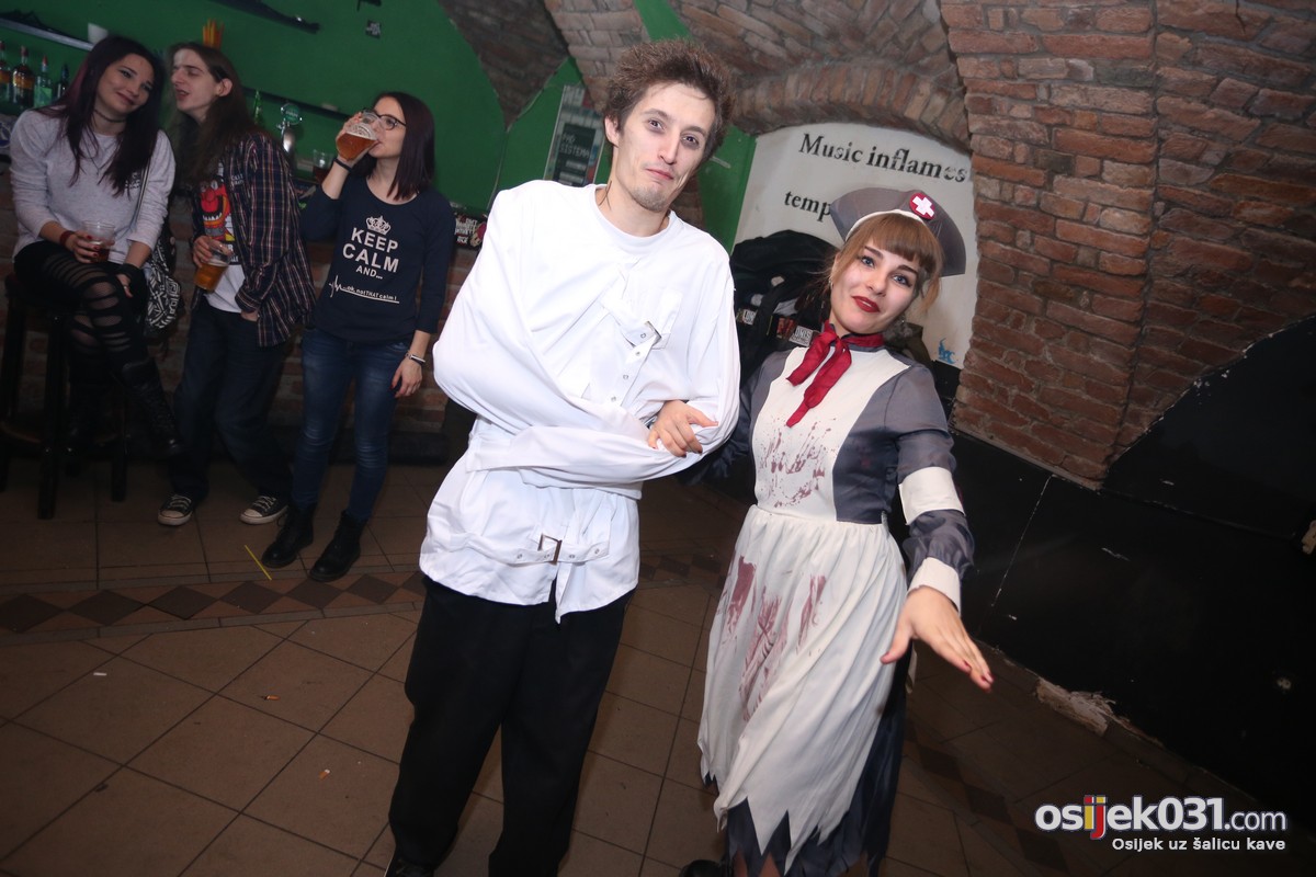 Halloween 2016. - EXIT

Info: [url=http://www.osijek031.com/osijek.php?topic_id=64614][FOTO] Halloween u Osijeku [2016.] : Plan B, Exit, Epic, Matrix, Fort Pub i Tufna[/url]

