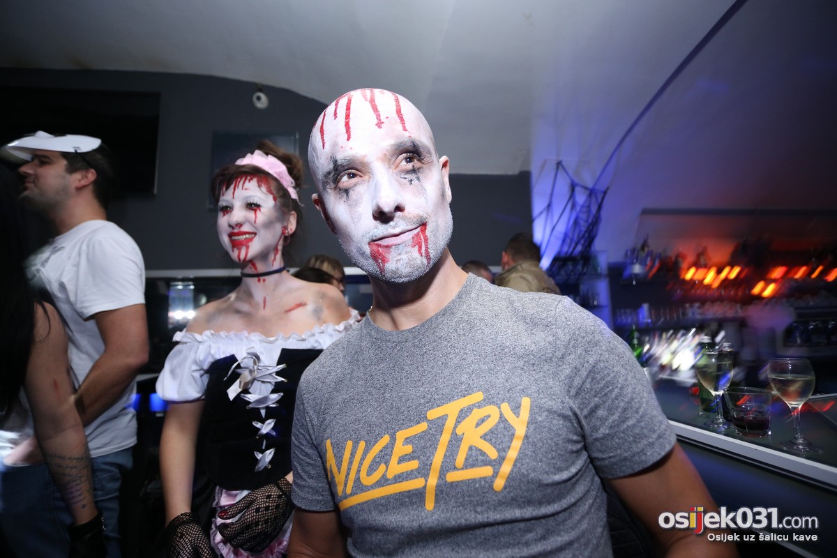 Halloween 2016. - Matrix

Info: [url=http://www.osijek031.com/osijek.php?topic_id=64614][FOTO] Halloween u Osijeku [2016.] : Plan B, Exit, Epic, Matrix, Fort Pub i Tufna[/url]

