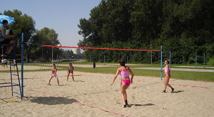 Volleyball - igra

Photo: Gemi031

Kljune rijei: osijek volleyball odbojka na pijesku