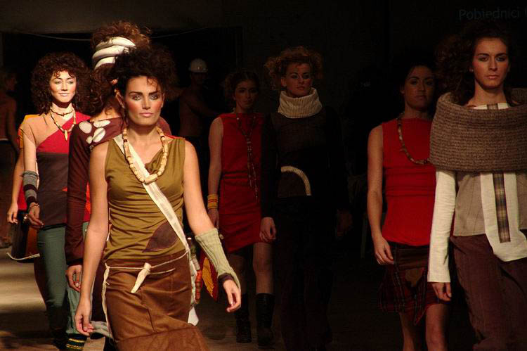 Osijek Fashion Incubator 2005 - 1. dan

Photo: Klas

Kljune rijei: osijek fashion incubator factory 2005