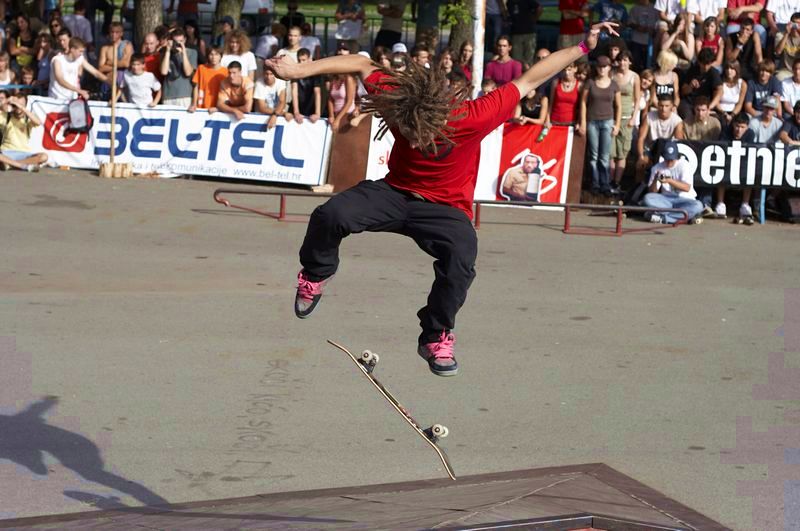 Skater

Photo: [url=http://www.osijek031.com/profile.php?mode=viewprofile&u=628]Circa031[/url]

Kljune rijei: osijek pannonian challenge 7 2006