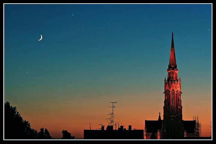 Ljetni nocturno

Photo: Samir

Kljune rijei: osijek katedrala mjesec zalaz nocturno
