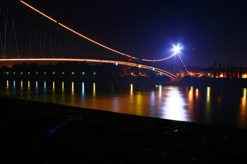 Lijeva obala

Lijeva obala Drave.

Photo by: Isis

Kljune rijei: most Drava