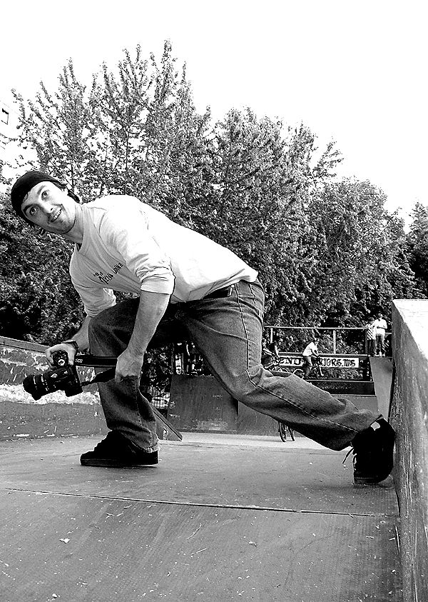 Ljudi, ovo je Samir Kurtagi (kob' kazo)

Photo: Circa031

Kljune rijei: dan sporta skate park circa
