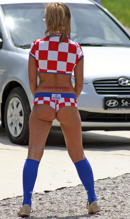 Igraj, igraj Hrvatska

Photo: Ante Veki

Kljune rijei: motomobil 2006 sajam automobila