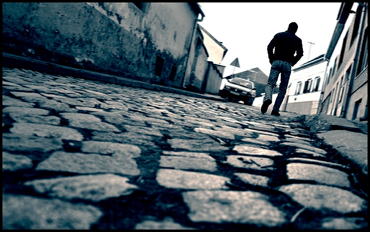 Walk of life

Vodenika ulica, DGO
Photo: Ivan Sekol

Kljune rijei: vodenicka ulica osijek sekol
