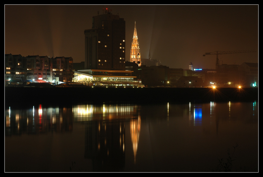 Osijek @ night vol. 2

Photo D.M.

Kljune rijei: osijek night katedrala