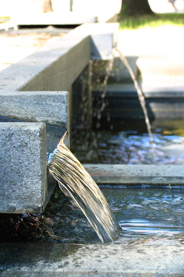 Fontana

Foto: Milan Nadalin

Kljune rijei: fontana voda