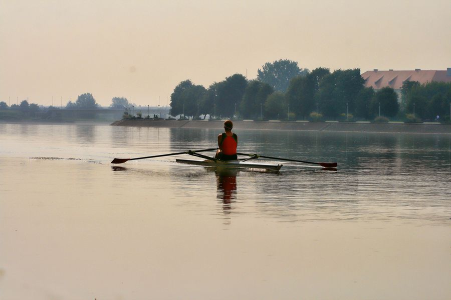 Veslanje Dravom

Foto: Marko Boli

Kljune rijei: veslanje veslo drava veslac