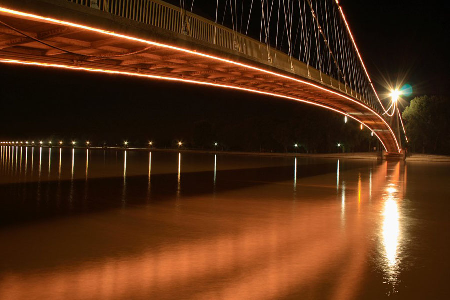 Dravski most

Foto: [b]Milan Bii[/b]

Kljune rijei: dravski most pjesacki 