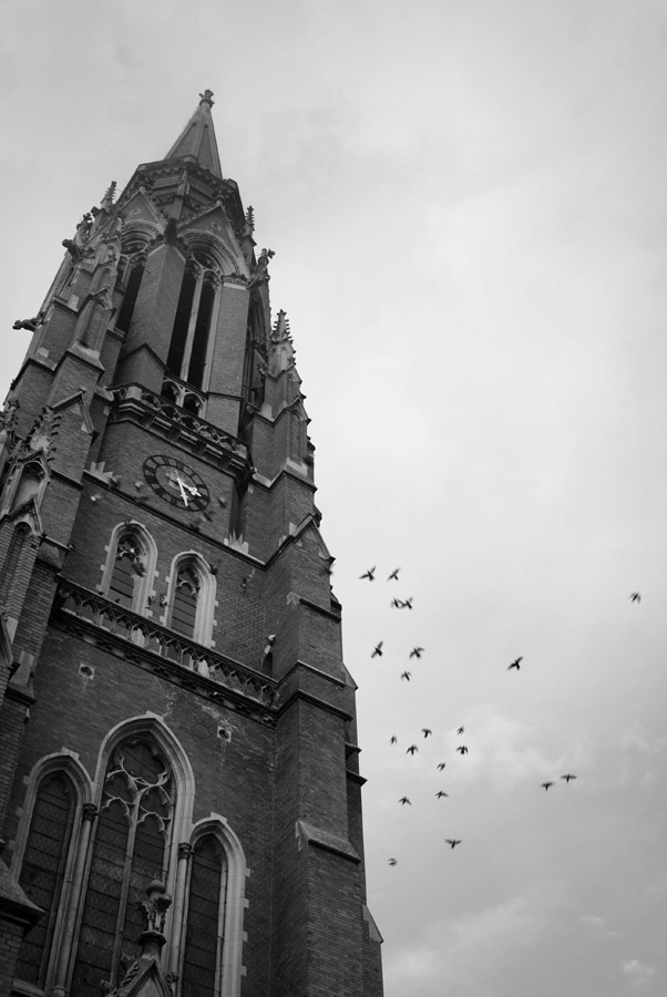 Konkatedrala

Foto: [b]Mirjana Pjevac[/b]

Kljune rijei: konkatedrala crno bijelo nebo