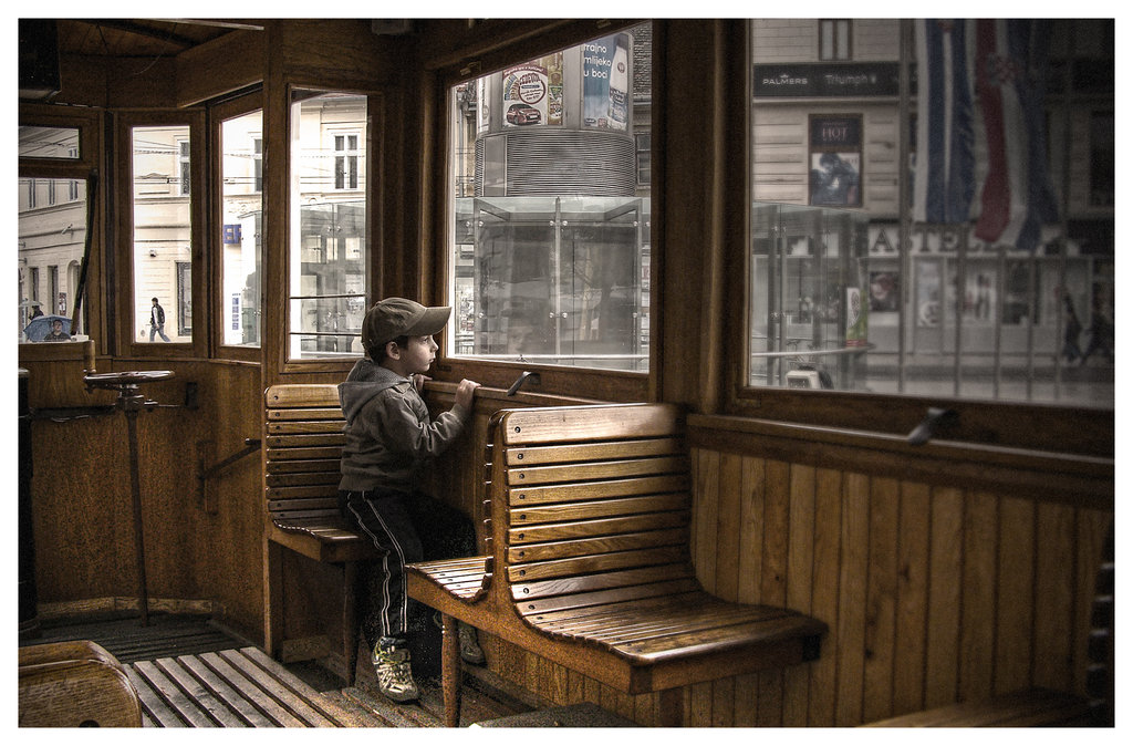 Djeak u starom tramvaju

Foto: [b]Domagoj Sajter[/b]

Kljune rijei: tramvaj sajter