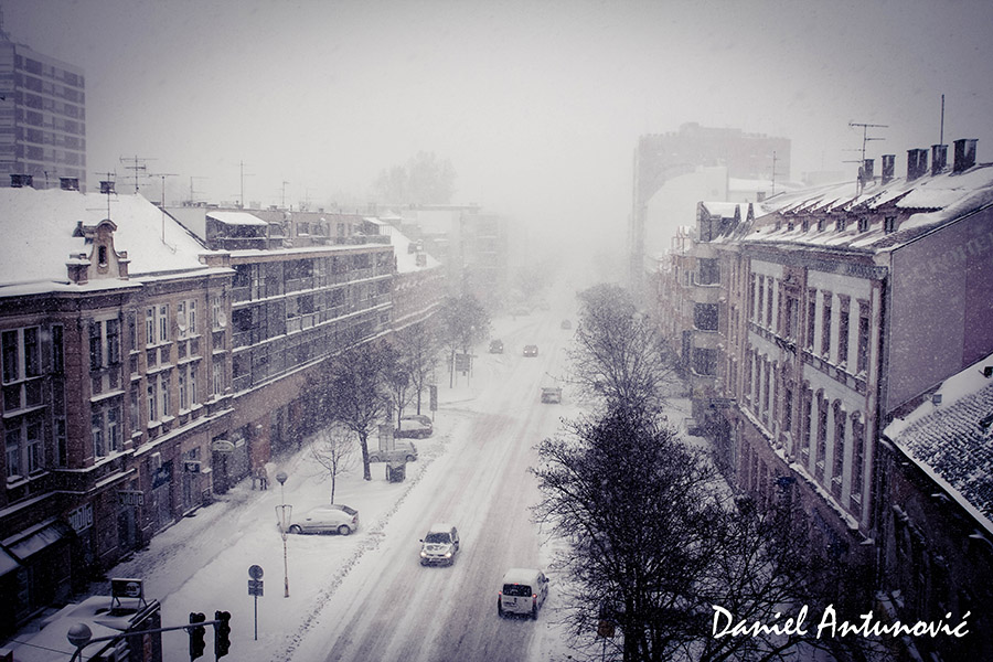 Snijeg

Foto: Daniel Antunovi

Kljune rijei: snijeg