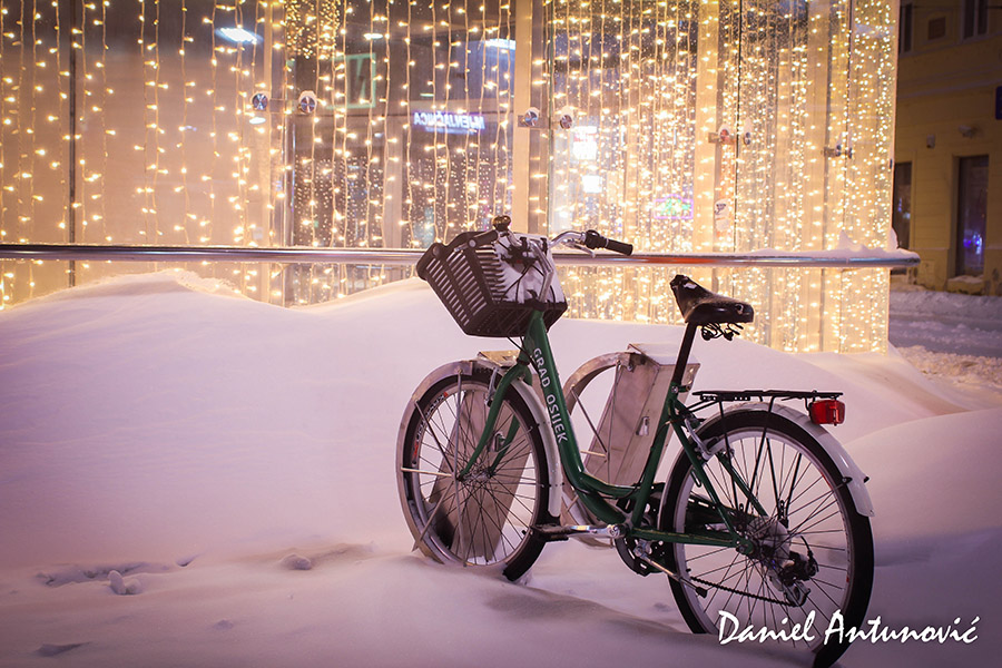Bicikl u snijegu

Foto: Daniel Antunovi

Kljune rijei: snijeg bicikl lampice