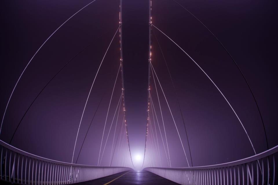 Pjeaki most

Foto: [b]Tin Jerger[/b]

Kljune rijei: pjesacki most