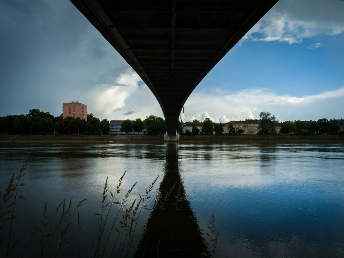 Na drugoj strani

Foto: Marko Pavii

Kljune rijei: Most Drava Grad Priroda